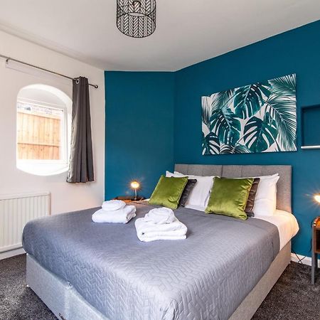 Newly Refurbished Homely 4Br In Sherwood นอตติงแฮม ภายนอก รูปภาพ